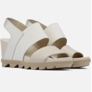 Sorel Joanie II White sling back Leather wedges. Never worn.